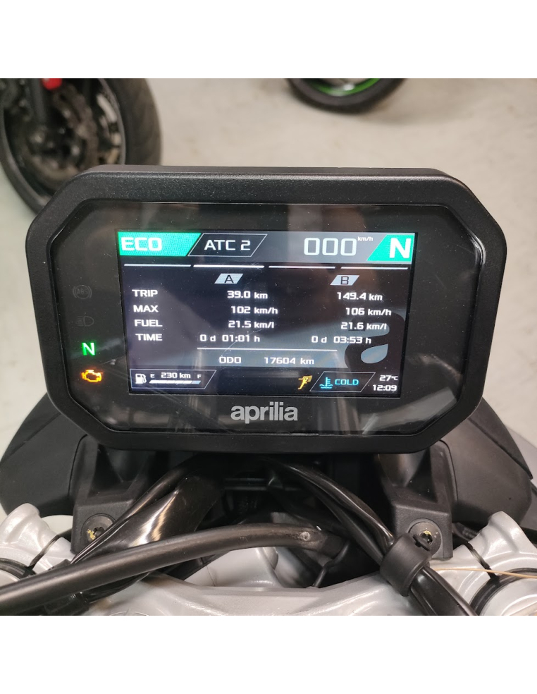 Aprilia Tuono 457 ABS